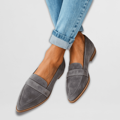 Valeria – Mocasines Elegantes de Ante con Punta Fina