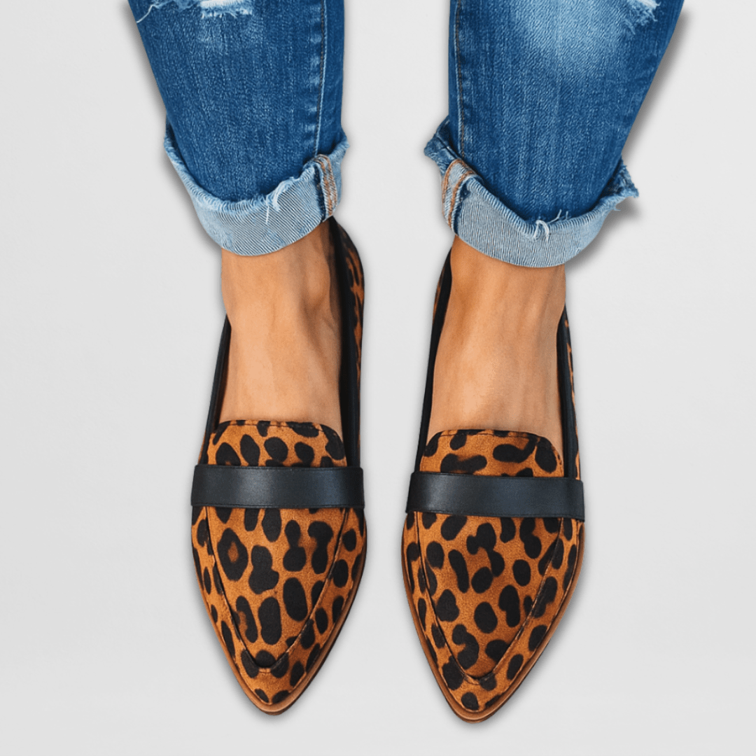 Valeria – Mocasines Elegantes de Ante con Punta Fina