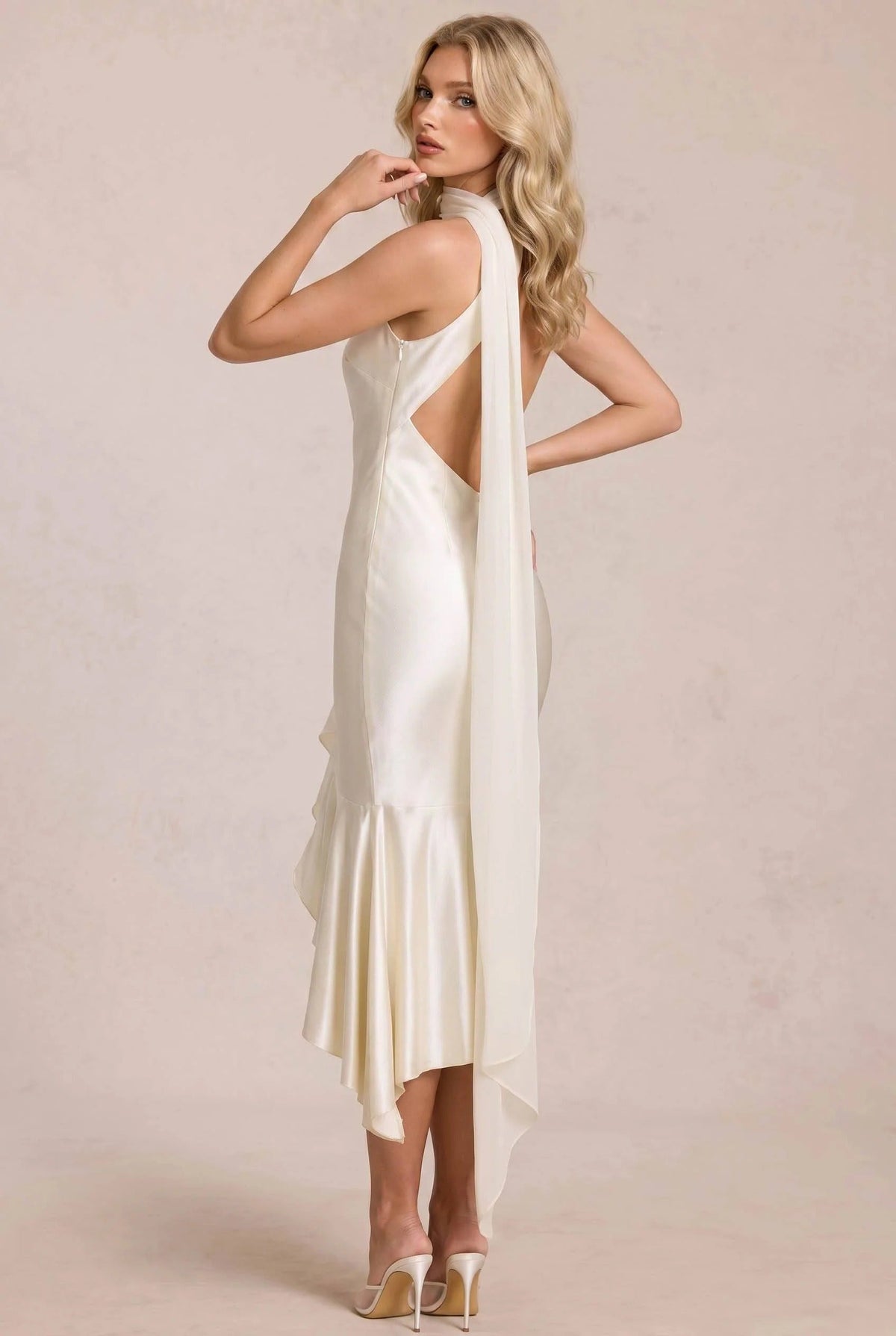 Elsa - Vestido Satén con Diseño Asimétrico